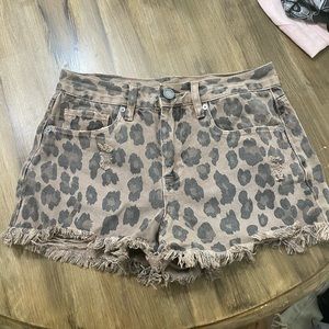 BLANK NYC LEOPARD SHORTS - in perfect condition only worn once